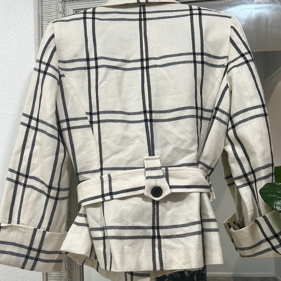 Jacket - Picture 9 of 9